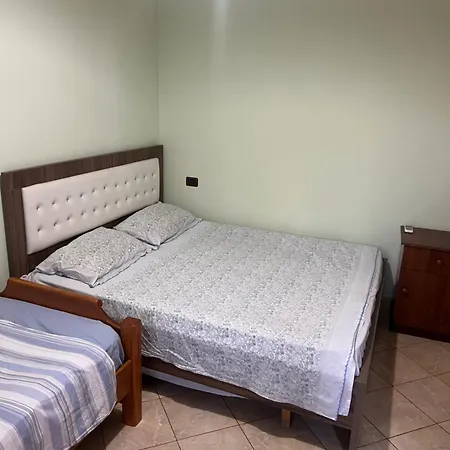 Hotel Xhejsoni *