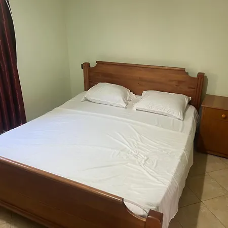 Hotel Xhejsoni Shëngjin